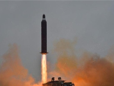 韩日谴责朝试射导弹 日本:多数落在