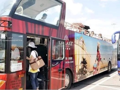 这辆红色观光巴士回头率超高，可载你一日游遍澳门主要景点