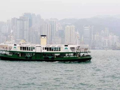 “怀旧小轮”夏日启航 香港打造旅游新景点 