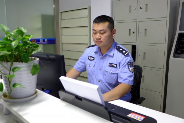 王聪聪：初出茅庐却屡破大案的“尖兵”