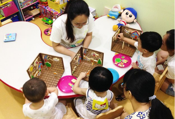 花上万给孩子报的早教班 营业执照上竟是个家政公司