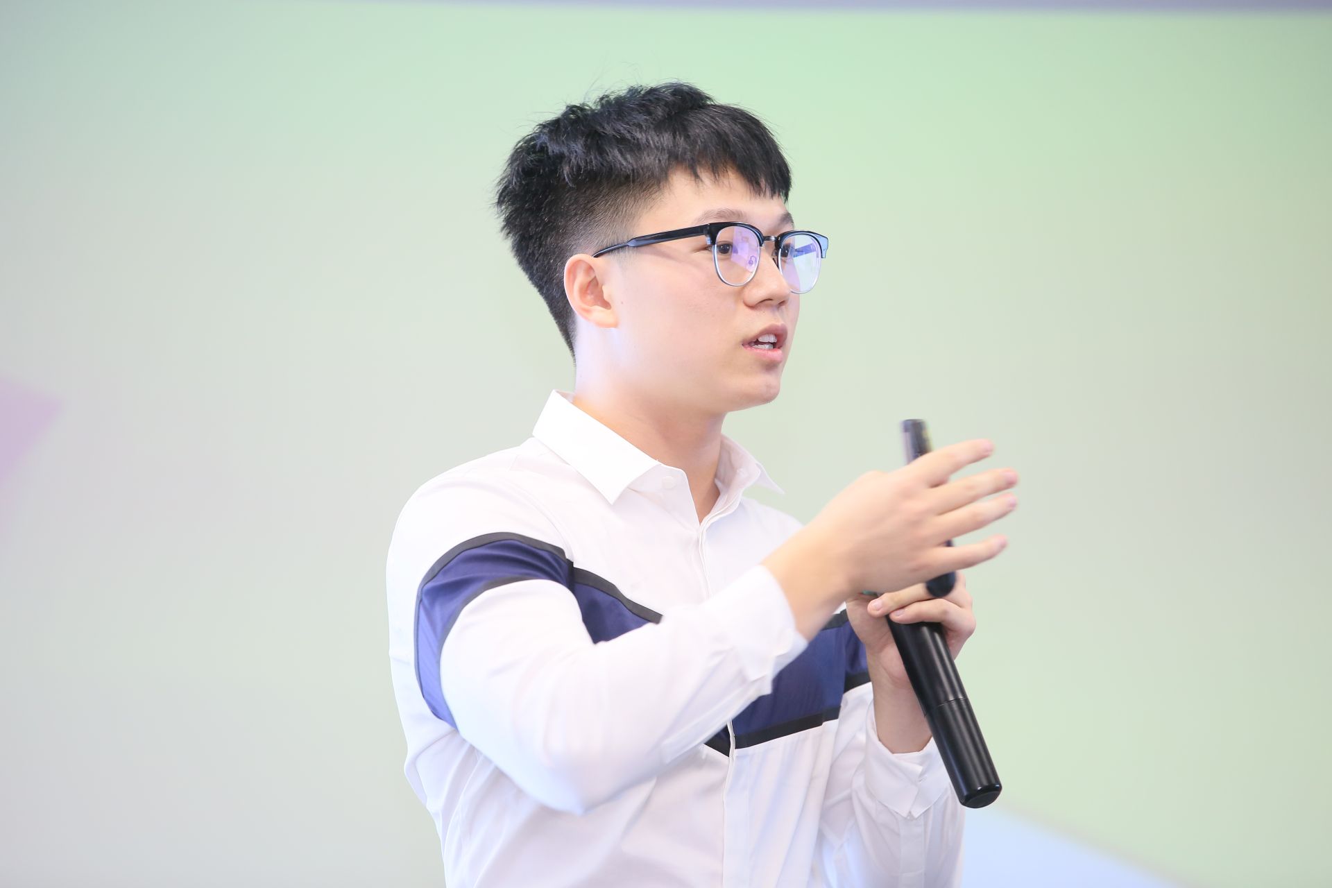 百位“创二代”在深携手 推出扶持大学生创业计划