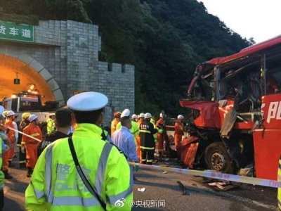 京昆高速陕西安康段重大交通事故现场已恢复通车