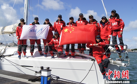首支中国帆船队参加在英国举办的国际帆船大赛