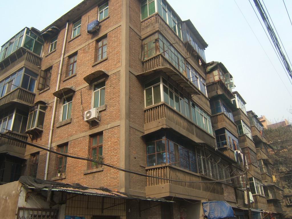 罗湖区召开通过整备征收方式推进旧住宅区更新项目论证会
