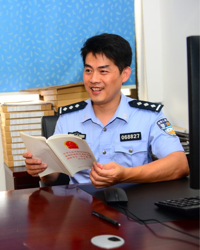 赖璇兵：扎根社区严查消防隐患