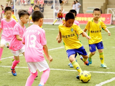 全国的校园足球比赛都在学深圳的“南外模式”