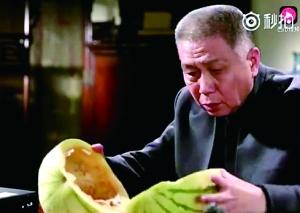 西瓜400天不烂是喷了防腐剂？专家：西瓜皮可呼吸 