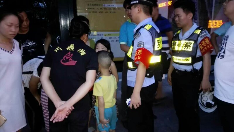 小小“游击队”走亲戚迷路，幸好遇到公交好司机