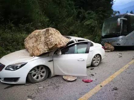 加油九寨沟！震后生死21小时，这些画面很震撼
