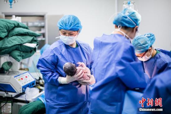 2016全国新生婴儿1846万 生育率提升至1.7以上