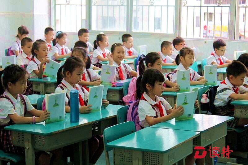 罗湖教育“新动作”不停歇：打造深圳“教育强区”