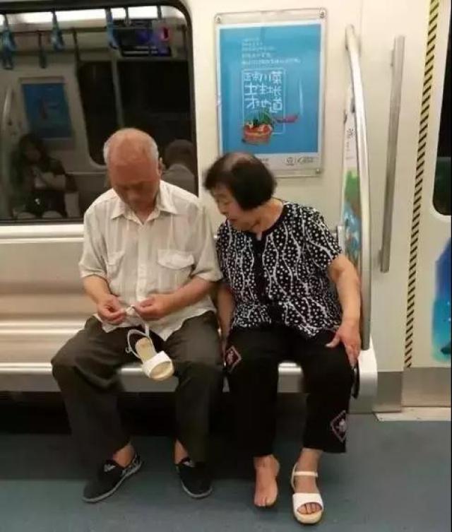七夕前夕，这9组照片感动上亿人，看完泪奔！