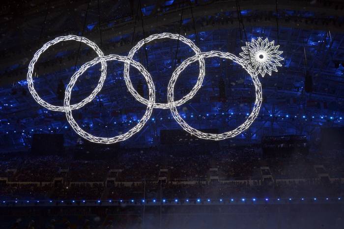 全运会开幕式五环变四环 总导演回应:雨水进入仪器