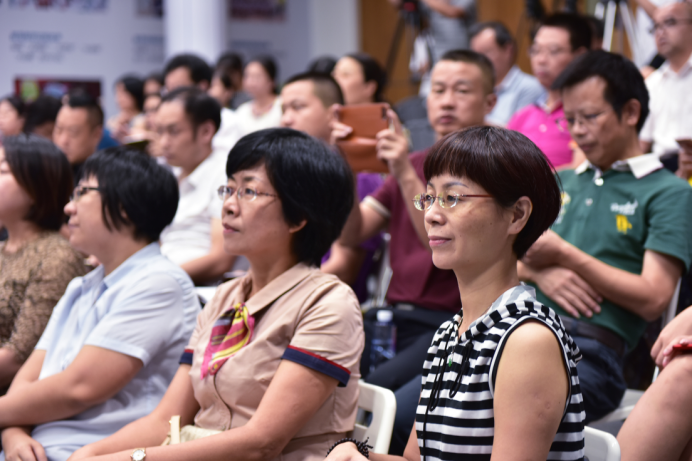 双周发布 | 罗湖孩子不仅“有学上”，还会 “上好学” 
