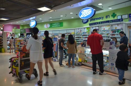 中国驻泰国大使馆提醒：游客在泰购药须提高警惕 