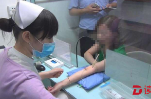 凌晨遇交警查车女子下车撒腿就跑 看看真相到底是啥!