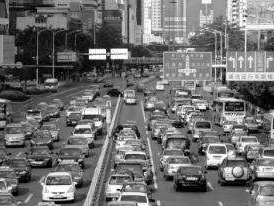 今年以来深圳已向585家机动车维修门店送上900余万的罚单