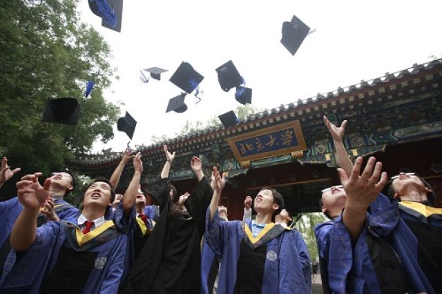 最新世界大学排名发布！外媒坐不住了：为何我们在退步？