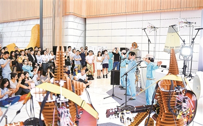 深圳创客平台亮相主会场 展示国内最大人工智能生态链
