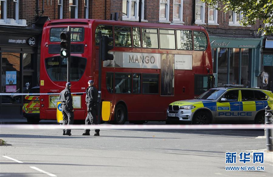 英国将恐怖威胁级别提至最高