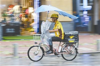 快递员平均2.5天死伤一人 有客户超一分钟都不愿等