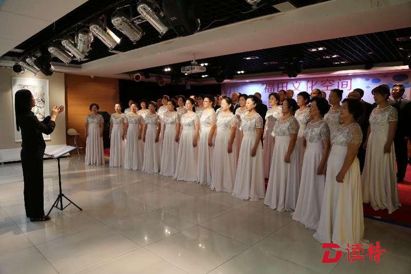 迎国庆！秋之语合唱团为南园居民送来音乐大餐