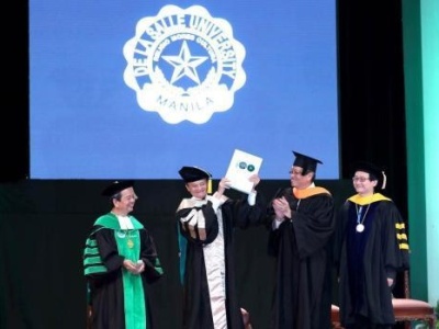 菲律宾一高校向马云授予世界首个科技创业名誉博士学位