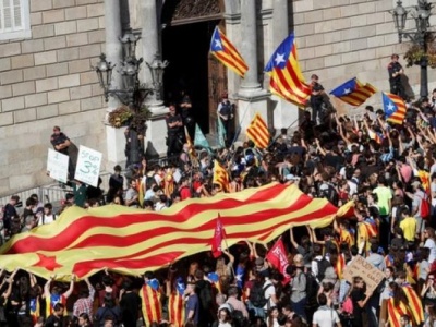 加泰罗尼亚宣布开始独立进程 西班牙政府将对其实行接管
