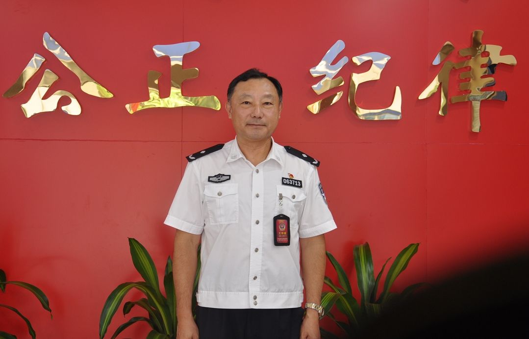 张跃进：从警42年仍干劲十足