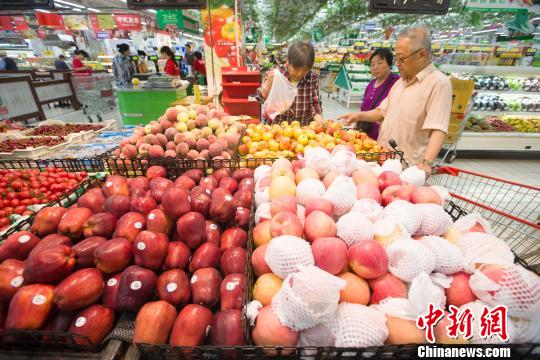 吃水果能替代蔬菜？ 营养学家：差异不容忽视