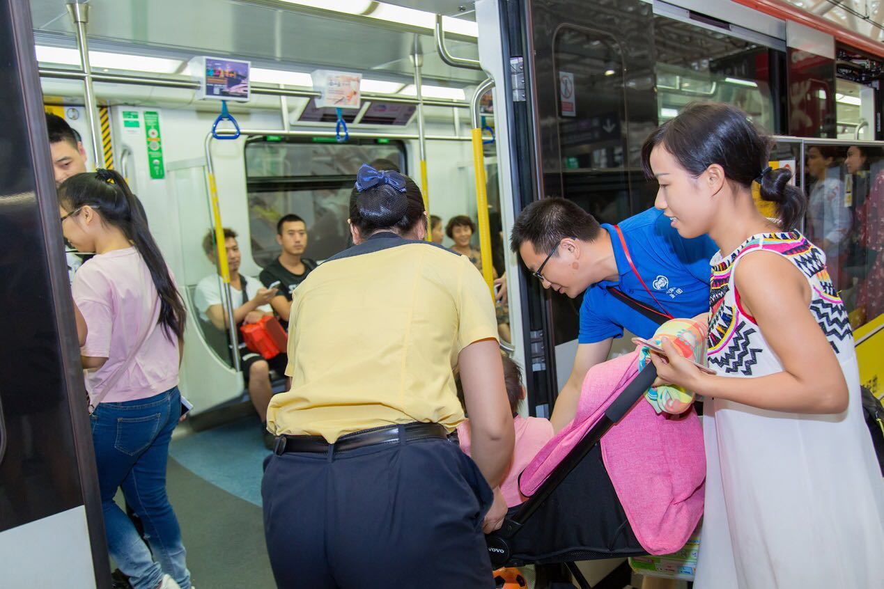 快！跟着“市民鉴证团”来体验地铁4号线服务“升级”