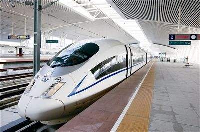 香港特区政府就广深港高铁“一地两检”提交议案