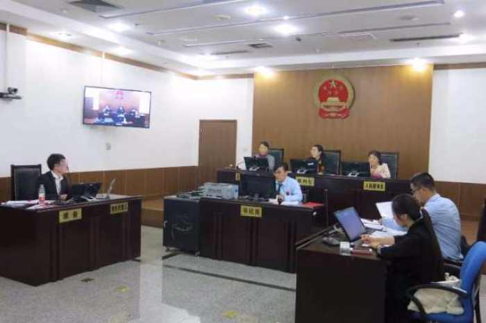 北大硕士离职被公司要求赔偿13万 理由:办了北京户口