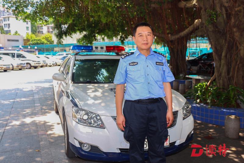 胡学春：社区群众的贴心人