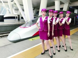 复兴号乘务组推“6心”服务法 为特殊旅客提供服务