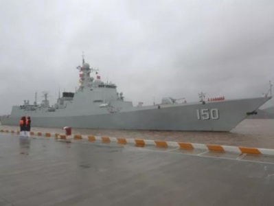 中国海军远航访问编队完成20国访问任务凯旋