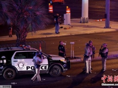 美国拉斯维加斯枪案至少50死406伤 枪手自杀身亡
