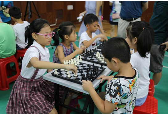 华强北有个才艺大学堂，琴棋书画都有公益培训