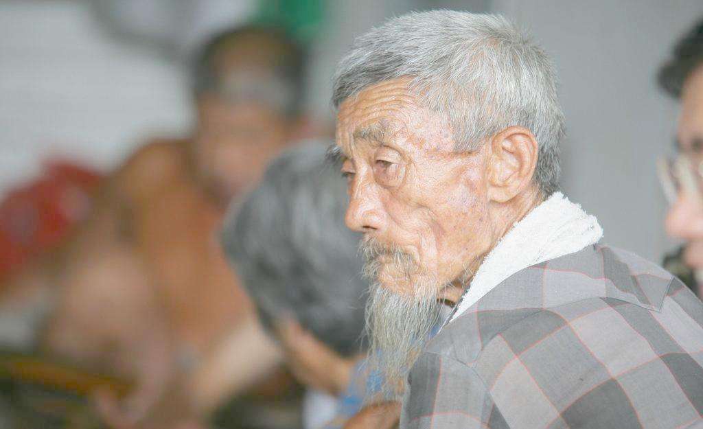人民日报刊文：养老服务体系应打造适应新时代需要的升级版