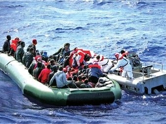 利比亚遣返7000余名非法移民