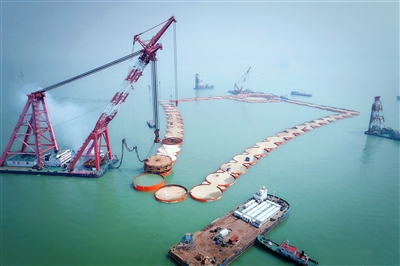 高标准高质量高效率！深中通道建设者打造最优良工程