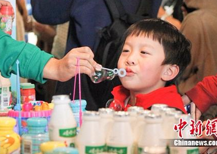 娃哈哈开“时光盒子”快闪店 重修童年的美好学分