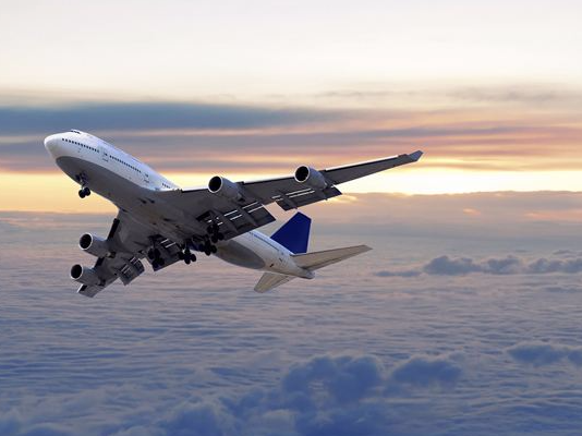 乘客空中突然发病 客机20分钟抛油43吨急降救人