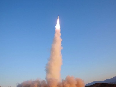 朝鲜宣布成功试射新型洲际弹道导弹