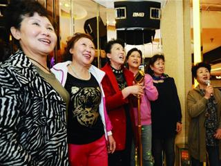 江苏50岁以上中老年人凭身份证可去KTV免费欢唱