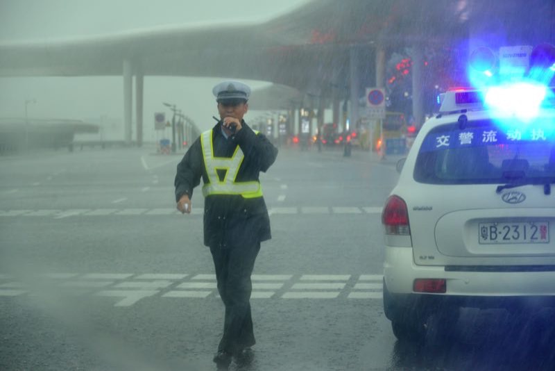付纲：守土有责的机场交警卫士