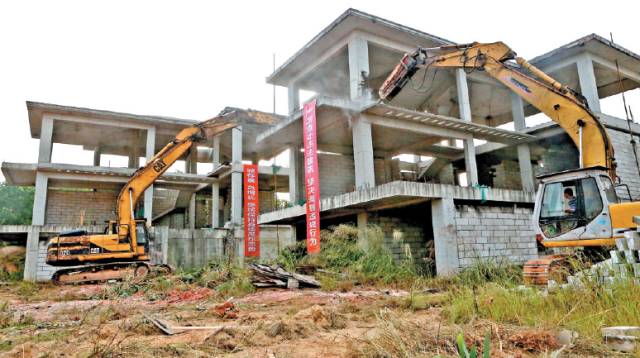再加码！十街道集中拆除违法建筑30960平方米