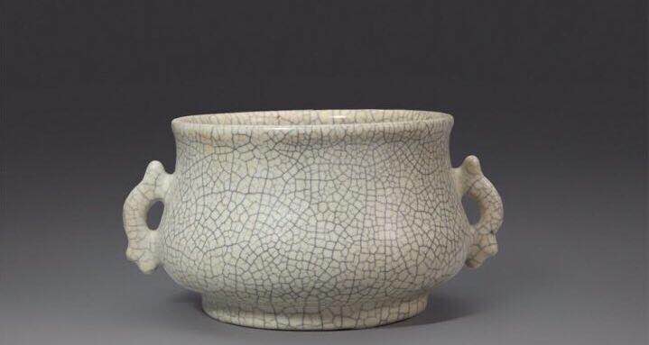 看展｜“金丝铁线——故宫博物院哥窑瓷器展”开展