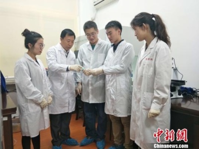 中国科学家研发智能纳米“自控温开关” 可用于肿瘤治疗  